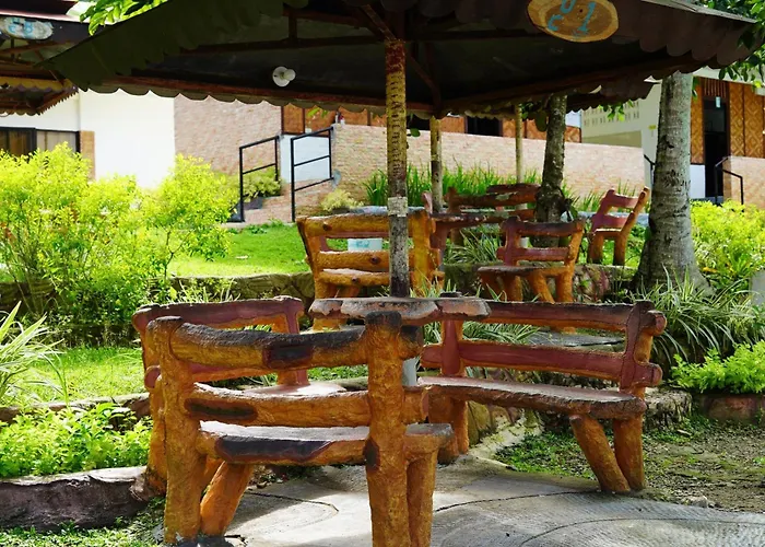 Hidden Valley Mountain And Wavepool Resort Pinamungahan