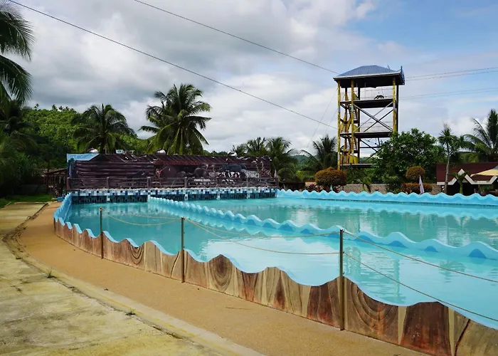 Hidden Valley Mountain And Wavepool Resort Pinamungahan